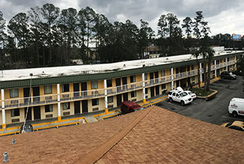 Hotel & Motel